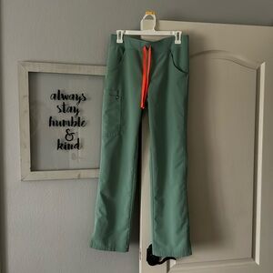 Women’s Figs Scrubs